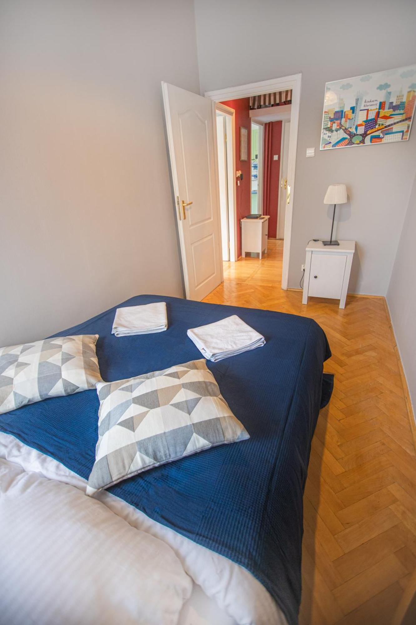 דירות ורשה Hoza Str Apt. Great Location. Close To Everything. מראה חיצוני תמונה